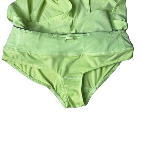 Lululemon Run: Speed Short *4-way Stretch. Size 6 - Picture 6 of 10